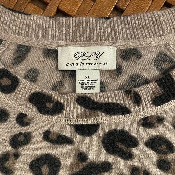 PLY 100% Cashmere Leopard Print Long Sleeve Crew Neck Sweater, XL. - Picture 5 of 6